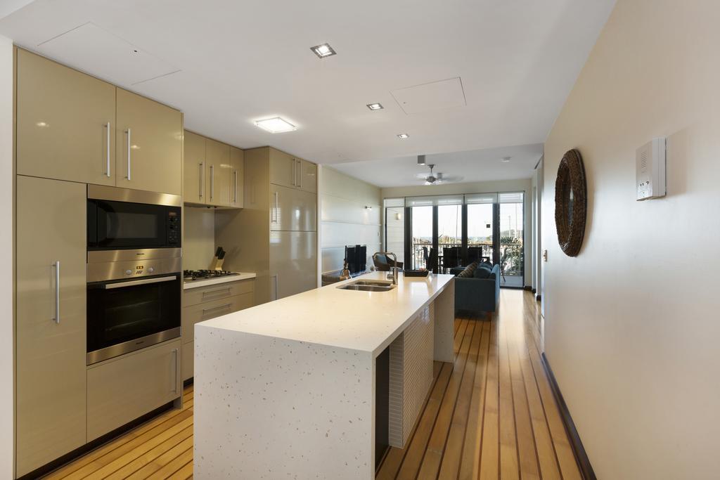 Boathouse Port Of Airlie Apartment Airlie Beach Exterior foto